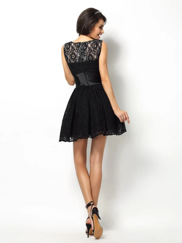 Modern Bateau Lace Sleeveless Short Lace Bridesmaid Dresses - Image 30