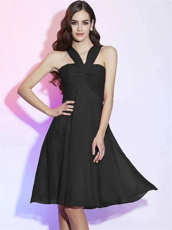 Charming Halter Sleeveless Pleats Short Chiffon Bridesmaid Dresses - Image 4