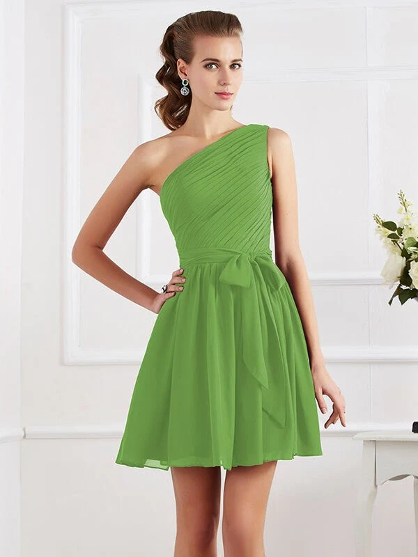 Charming Pleats One Shoulder Sleeveless Short Chiffon Bridesmaid Dresses - Image 13