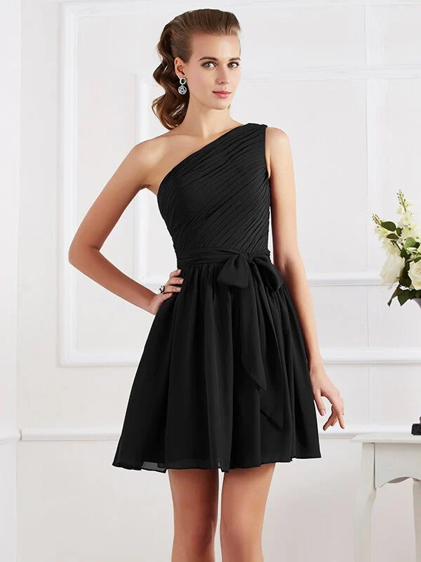 Charming Pleats One Shoulder Sleeveless Short Chiffon Bridesmaid Dresses - Image 2