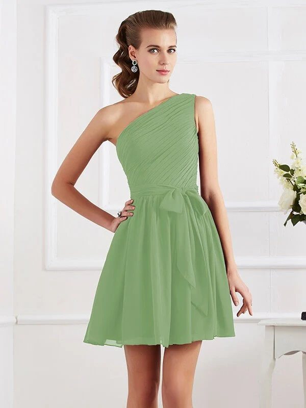 Charming Pleats One Shoulder Sleeveless Short Chiffon Bridesmaid Dresses - Image 25