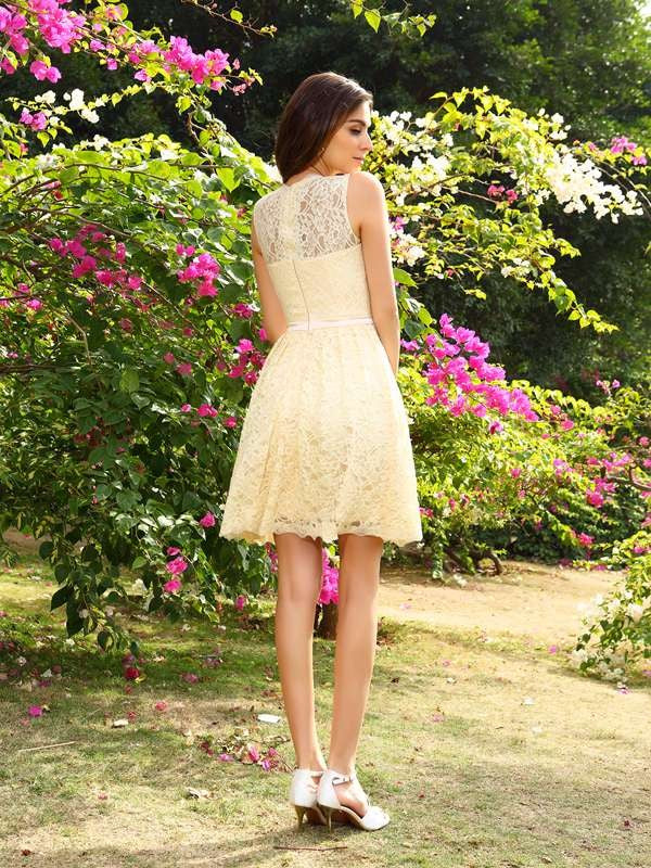 Chic Lace Sleeveless Short Bridesmaid Dresses - Image 30