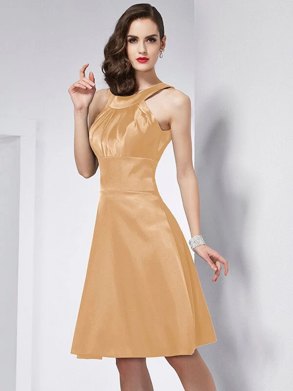 Chic Sleeveless Pleats Short Bridesmaid Dresses - Image 12