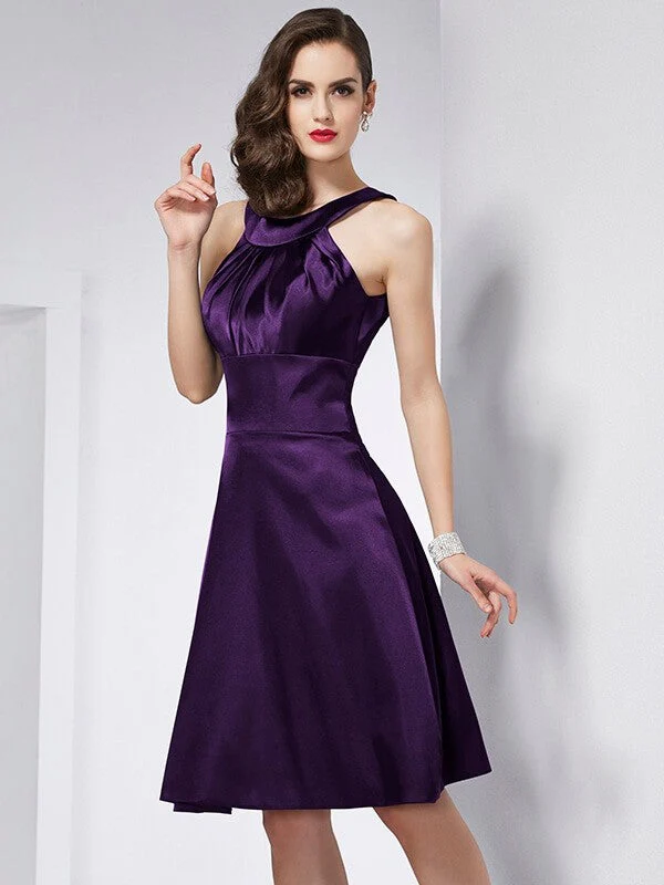 Chic Sleeveless Pleats Short Bridesmaid Dresses - Image 13