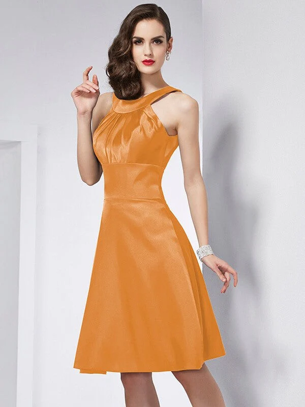 Chic Sleeveless Pleats Short Bridesmaid Dresses - Image 21