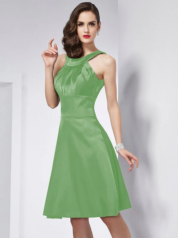 Chic Sleeveless Pleats Short Bridesmaid Dresses - Image 25