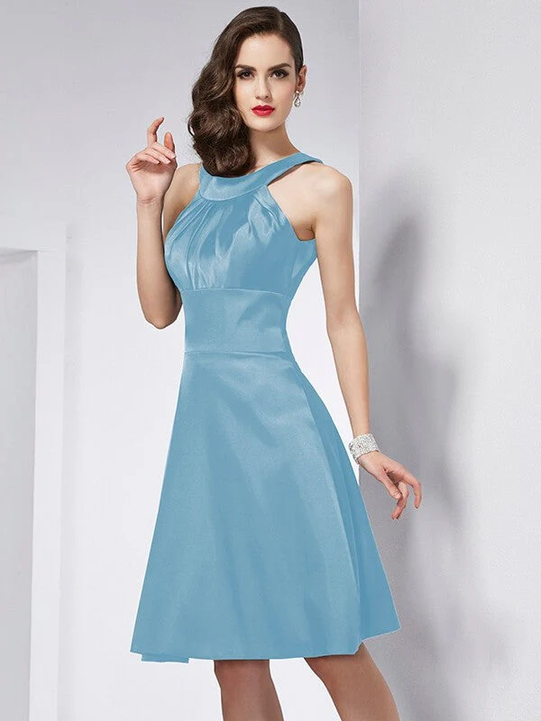 Chic Sleeveless Pleats Short Bridesmaid Dresses - Image 3