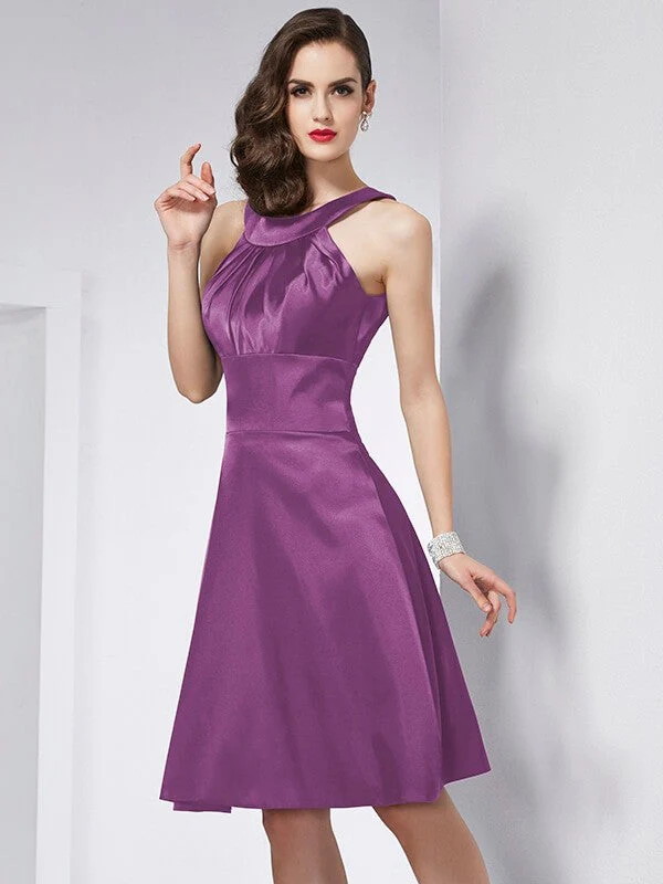 Chic Sleeveless Pleats Short Bridesmaid Dresses - Image 4