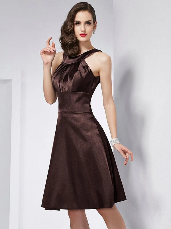 Chic Sleeveless Pleats Short Bridesmaid Dresses - Image 6