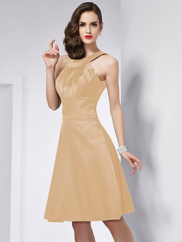 Chic Sleeveless Pleats Short Bridesmaid Dresses - Image 7