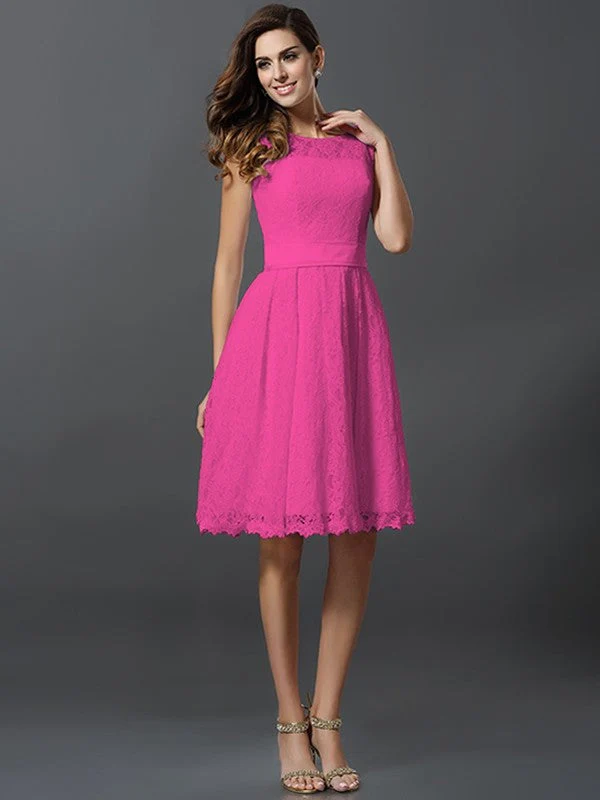 Chic Sleeveless Short Lace Bridesmaid Dresses - Image 11