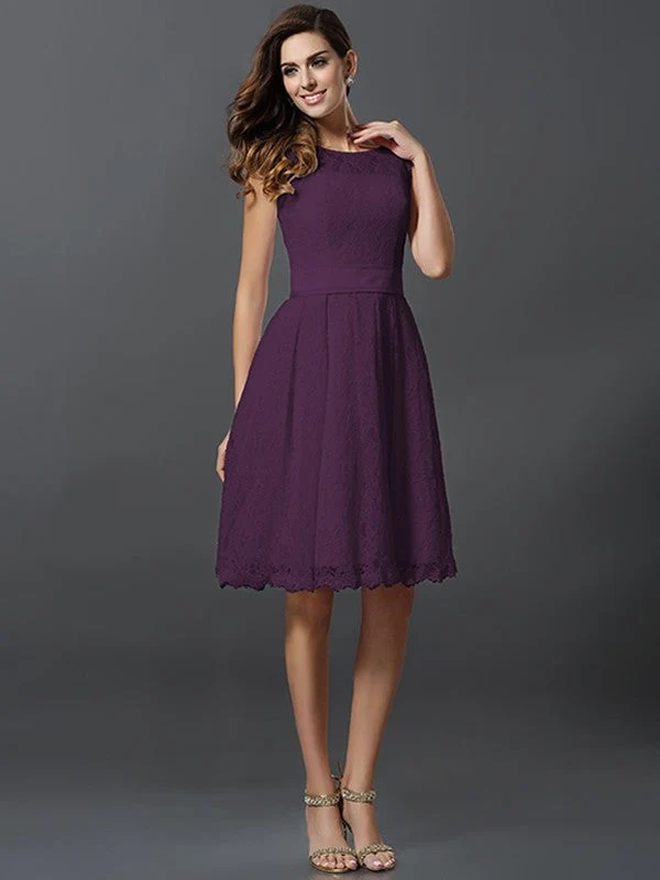 Chic Sleeveless Short Lace Bridesmaid Dresses - Image 13
