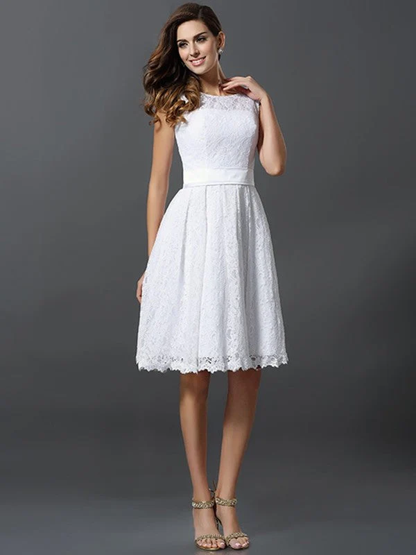 Chic Sleeveless Short Lace Bridesmaid Dresses - Image 16