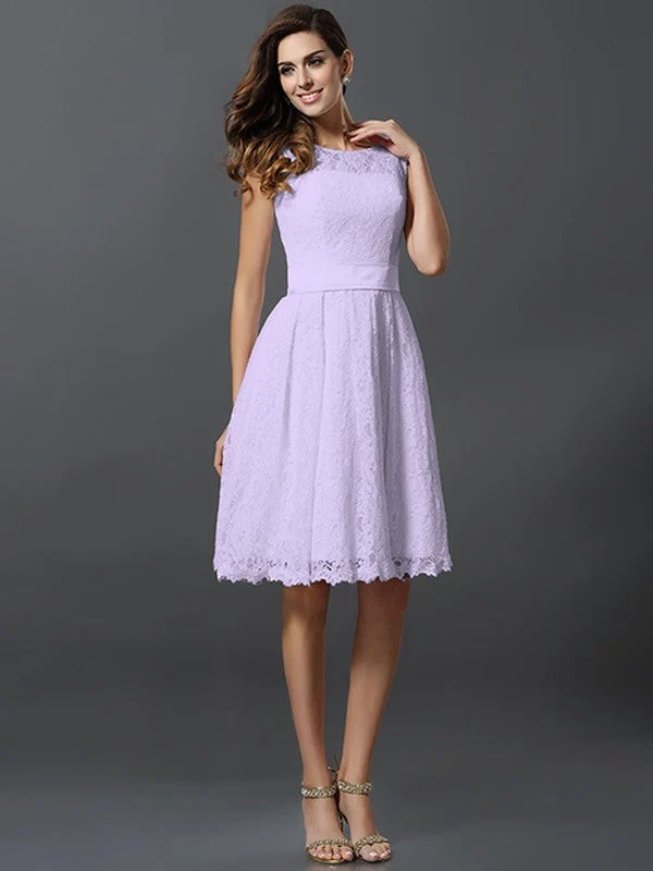 Chic Sleeveless Short Lace Bridesmaid Dresses - Image 19