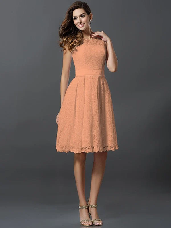 Chic Sleeveless Short Lace Bridesmaid Dresses - Image 20