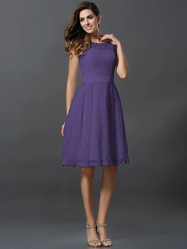 Chic Sleeveless Short Lace Bridesmaid Dresses - Image 24