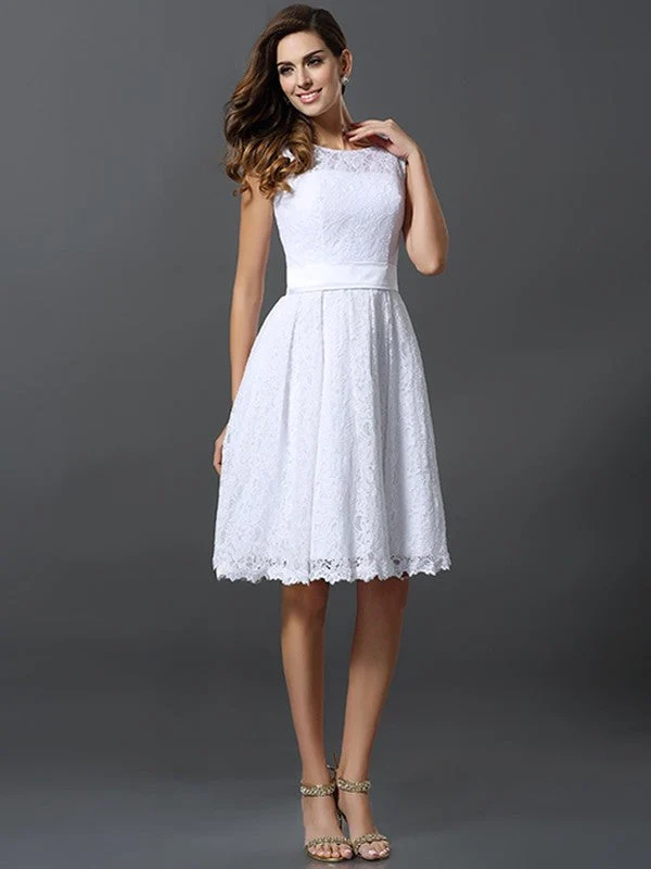 Chic Sleeveless Short Lace Bridesmaid Dresses - Image 29
