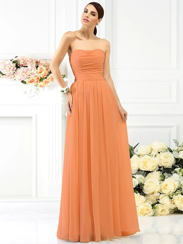 Charming Strapless Pleats Sleeveless Long Chiffon Bridesmaid Dresses - Image 20