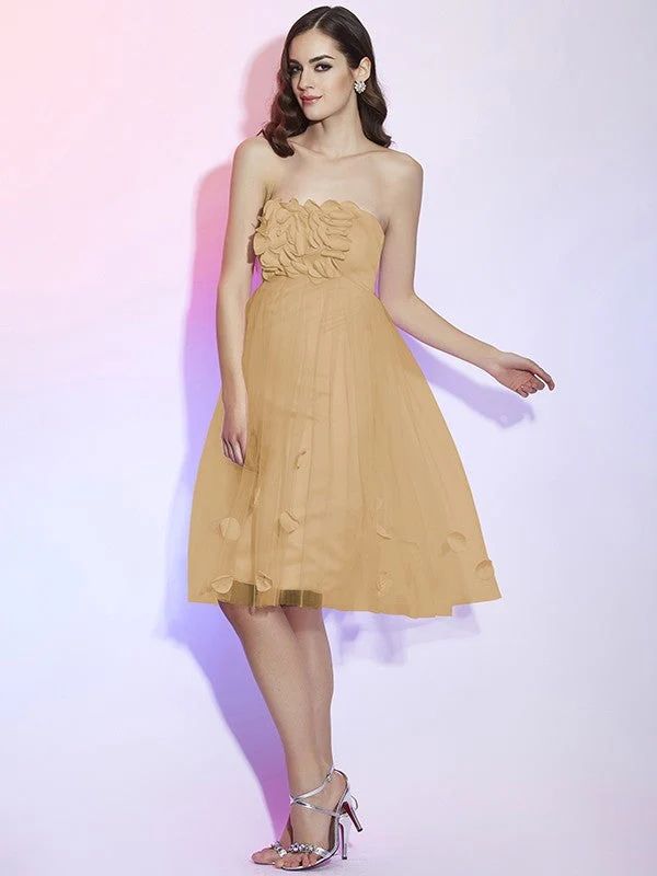 Charming Strapless Sleeveless Hand-Made Flower Short Net Bridesmaid Dresses - Image 11