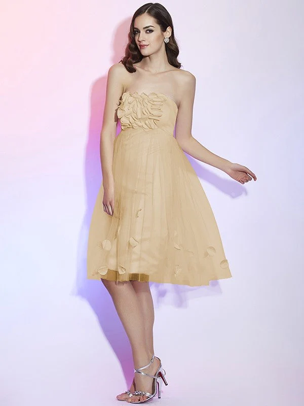 Charming Strapless Sleeveless Hand-Made Flower Short Net Bridesmaid Dresses - Image 5