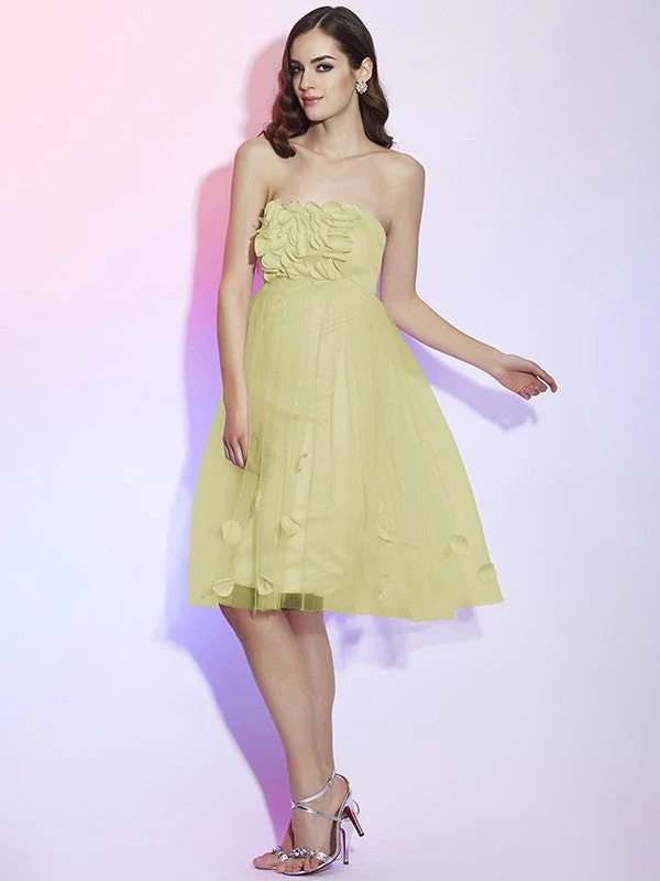 Charming Strapless Sleeveless Hand-Made Flower Short Net Bridesmaid Dresses - Image 7