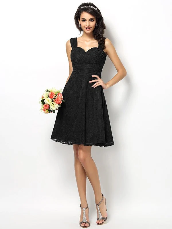 Charming Straps Lace Sleeveless Short Bridesmaid Dresses - Image 2