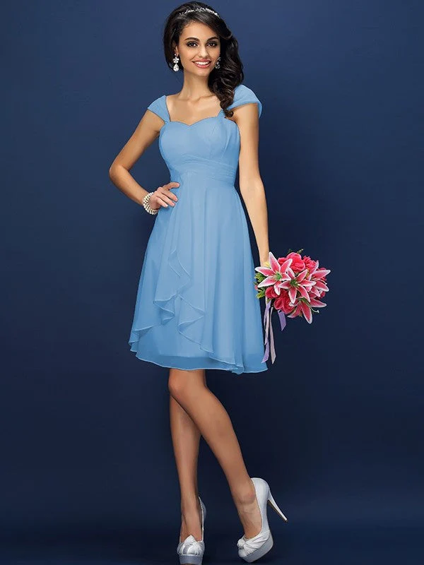 Charming Straps Pleats Sleeveless Short Chiffon Bridesmaid Dresses - Image 2