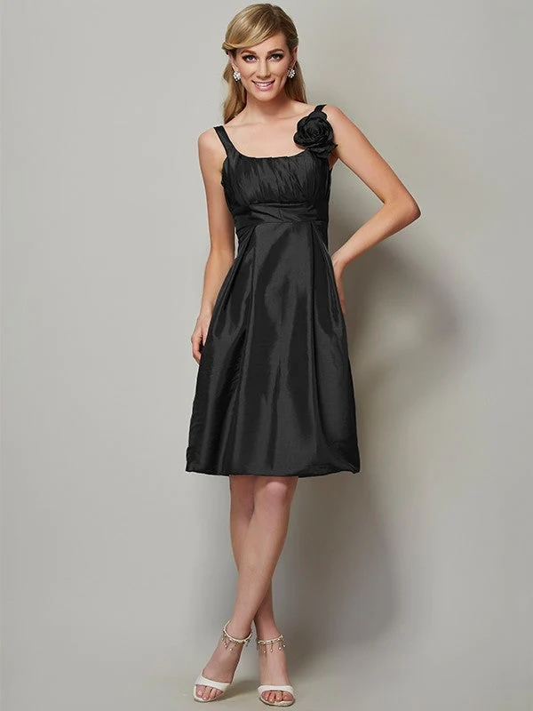 Charming Straps Sleeveless Pleats Short Taffeta Bridesmaid Dresses - Image 2
