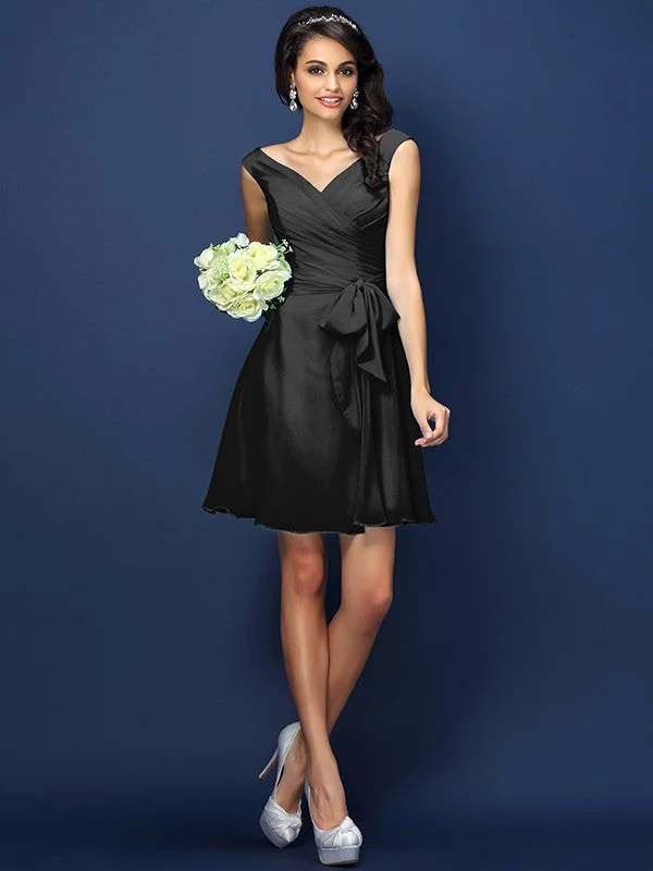 V-Neck Elegant Pleats Bowknot Sleeveless Short Chiffon Bridesmaid Dresses - Image 2