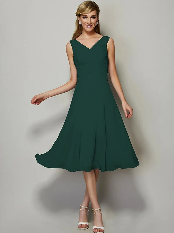 V-Neck Elegant Sleeveless Pleats Short Chiffon Bridesmaid Dresses - Image 10