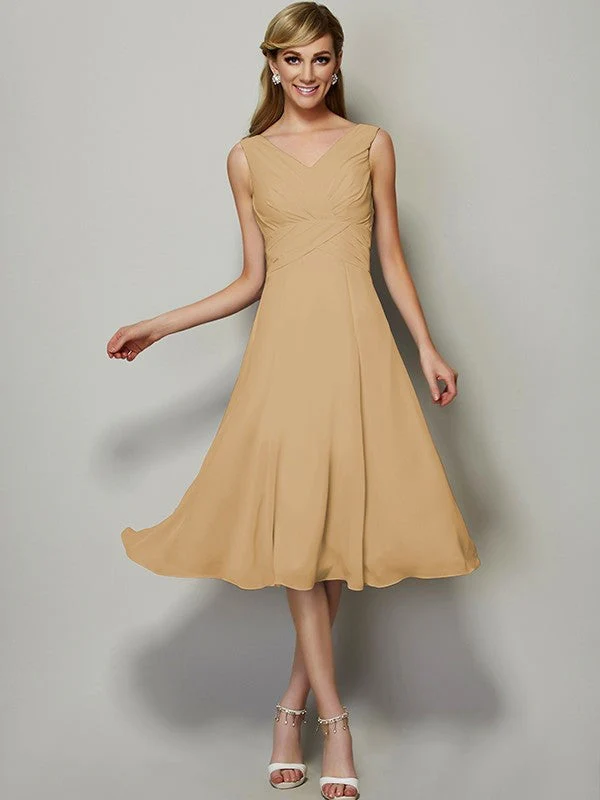 V-Neck Elegant Sleeveless Pleats Short Chiffon Bridesmaid Dresses - Image 11