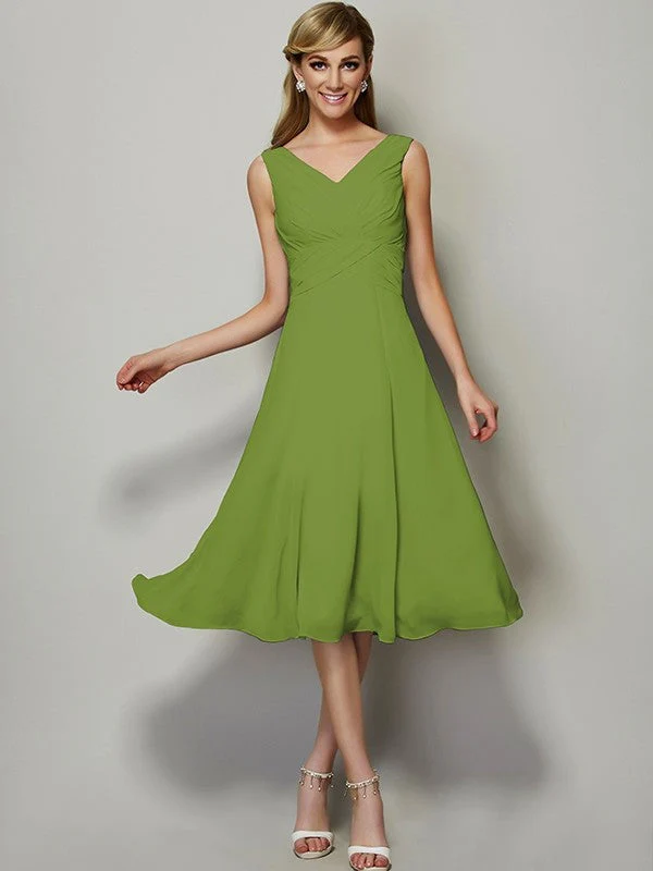 V-Neck Elegant Sleeveless Pleats Short Chiffon Bridesmaid Dresses - Image 14