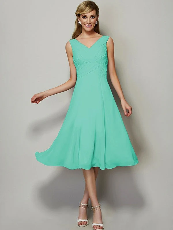 V-Neck Elegant Sleeveless Pleats Short Chiffon Bridesmaid Dresses - Image 15