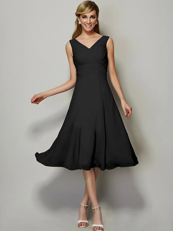 V-Neck Elegant Sleeveless Pleats Short Chiffon Bridesmaid Dresses - Image 3