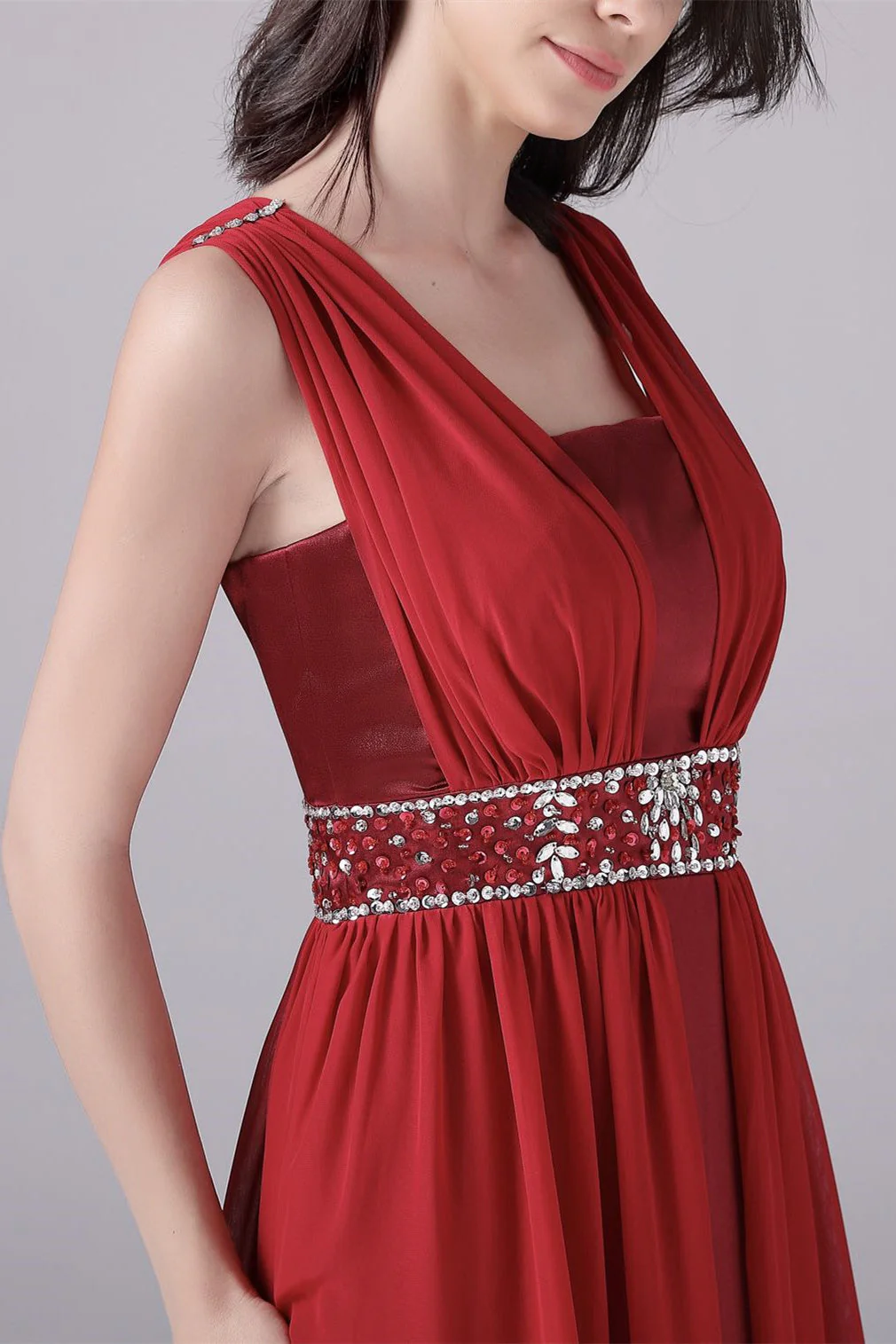 A-line court train sleeveless halter backless mother's dress - Image 4