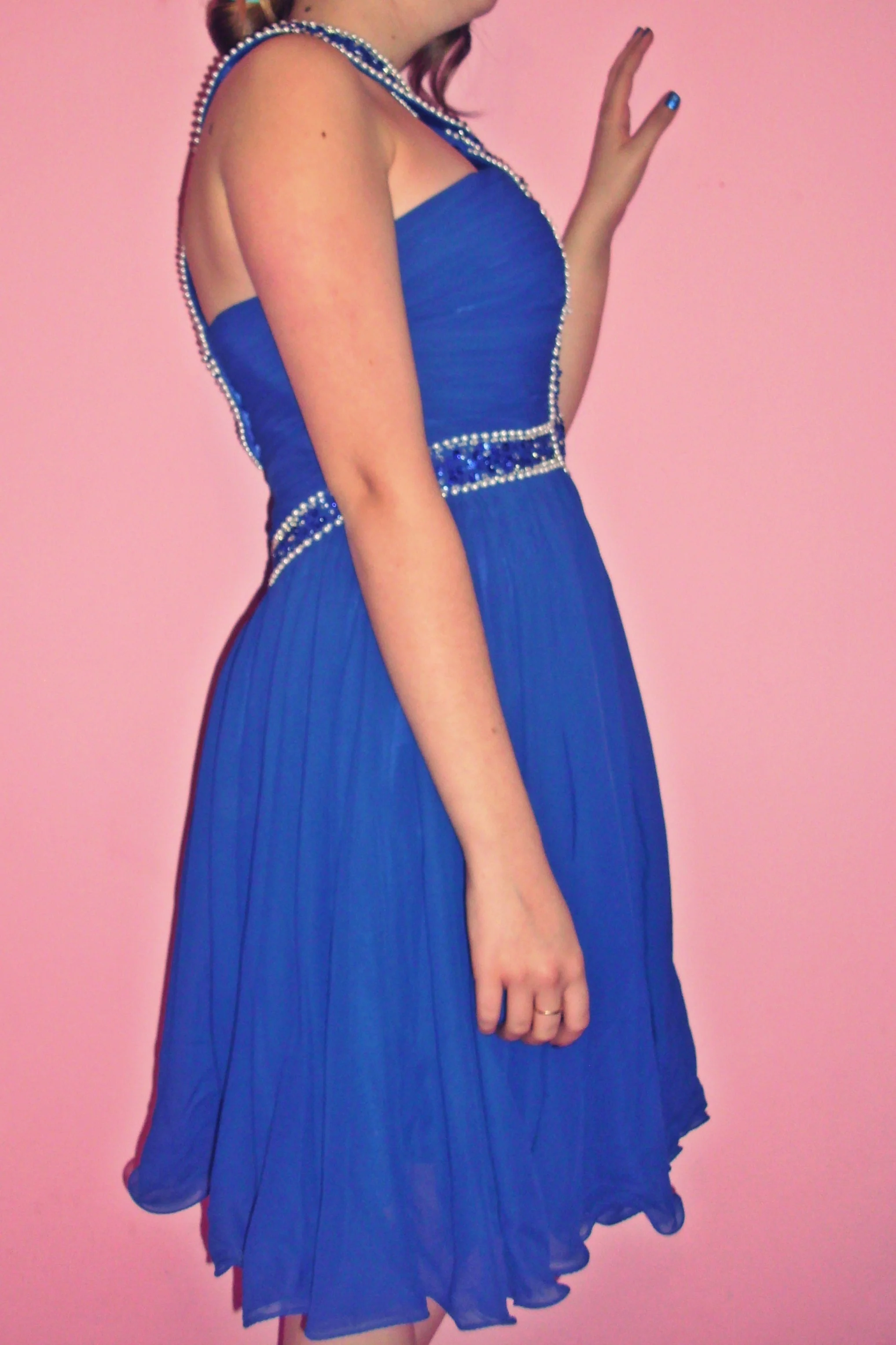 A-line Halter Knee Length Chiffon Paillette Backless Homecoming Dress - Image 4