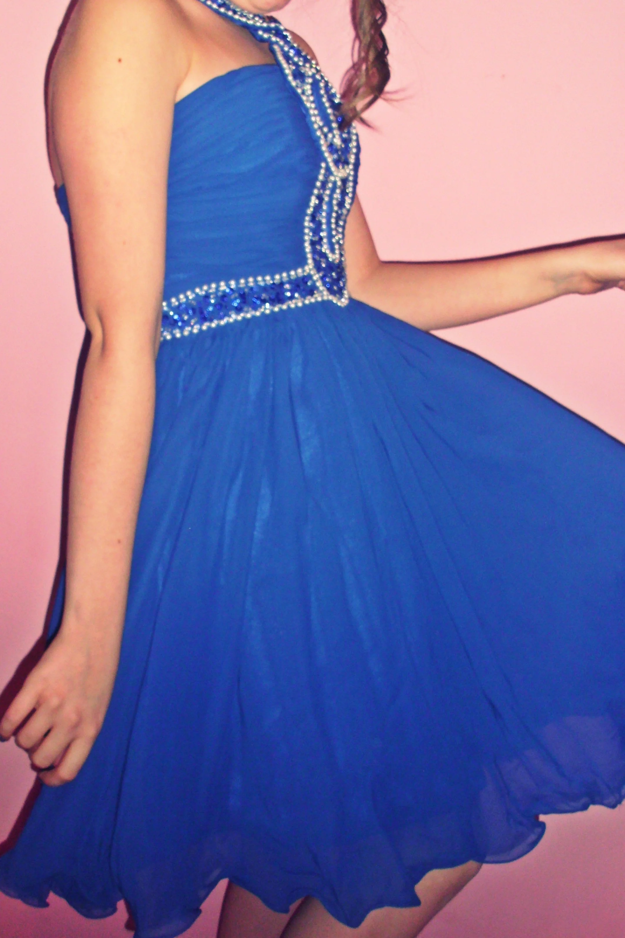 A-line Halter Knee Length Chiffon Paillette Backless Homecoming Dress - Image 6
