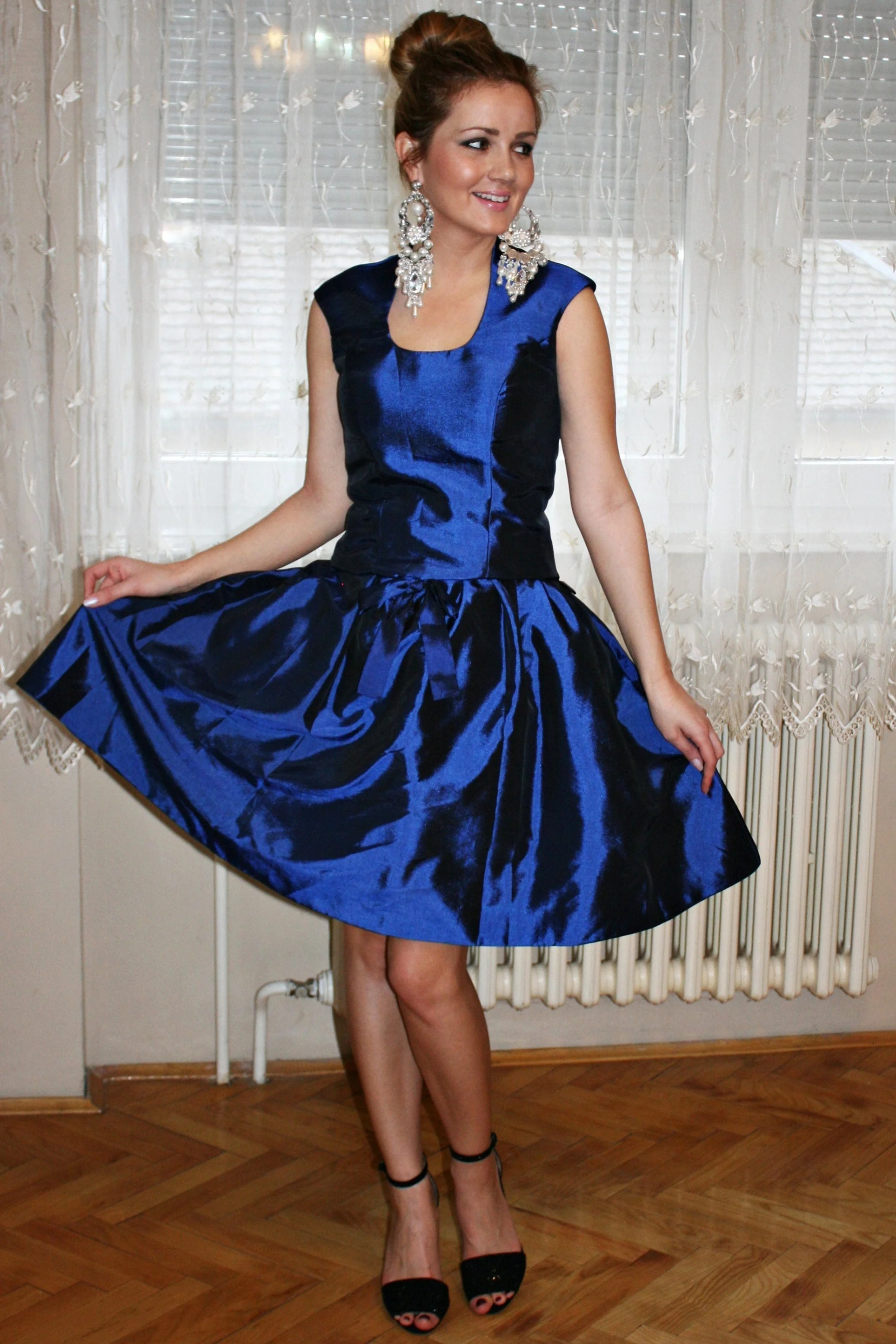 A-line Off-the-shoulder Knee Length Chiffon Sleeveless Bridesmaid Dress - Image 5