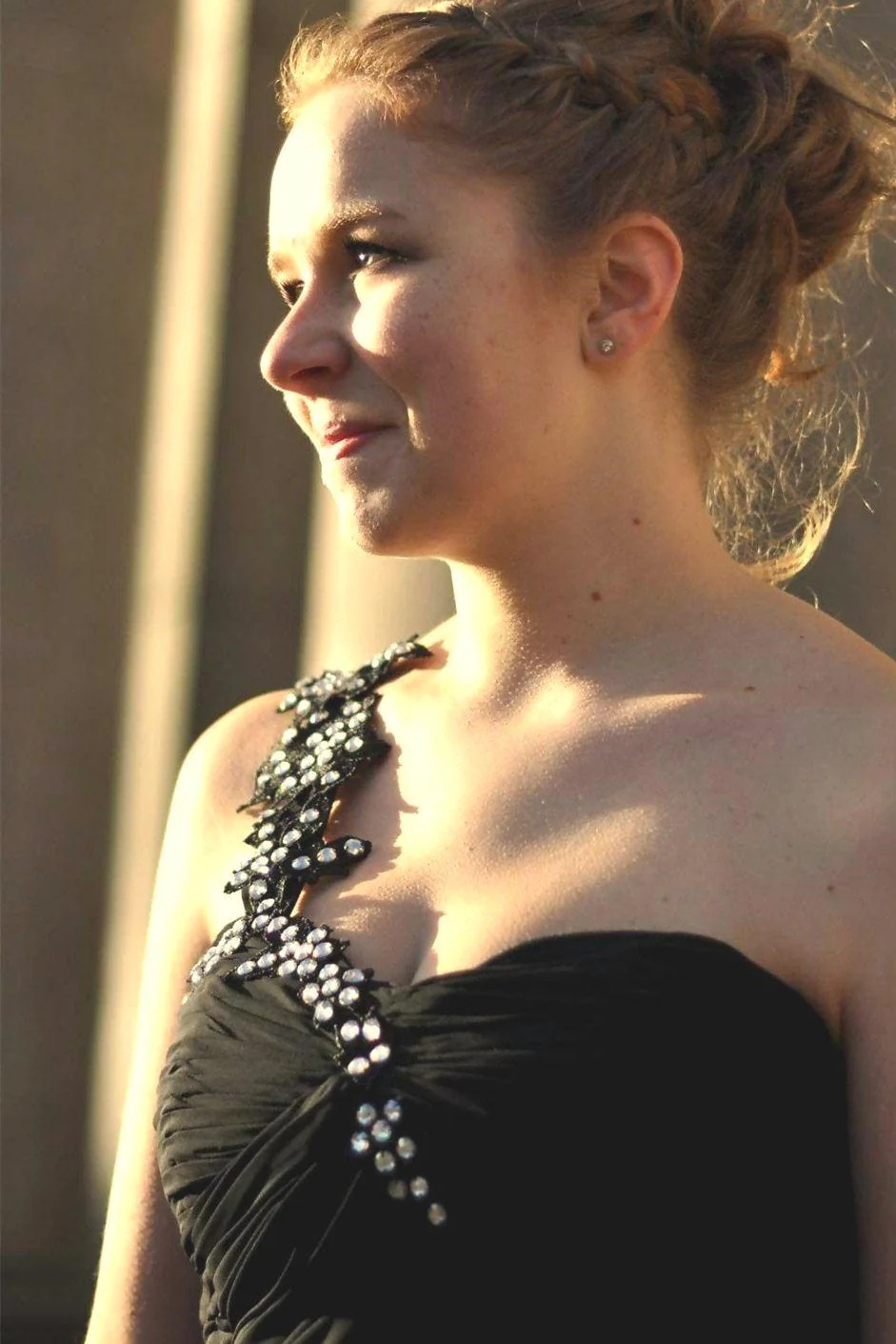 A-line One-shoulder Floor Length Chiffon Front Slit Rhinestone Prom Dress - Image 4