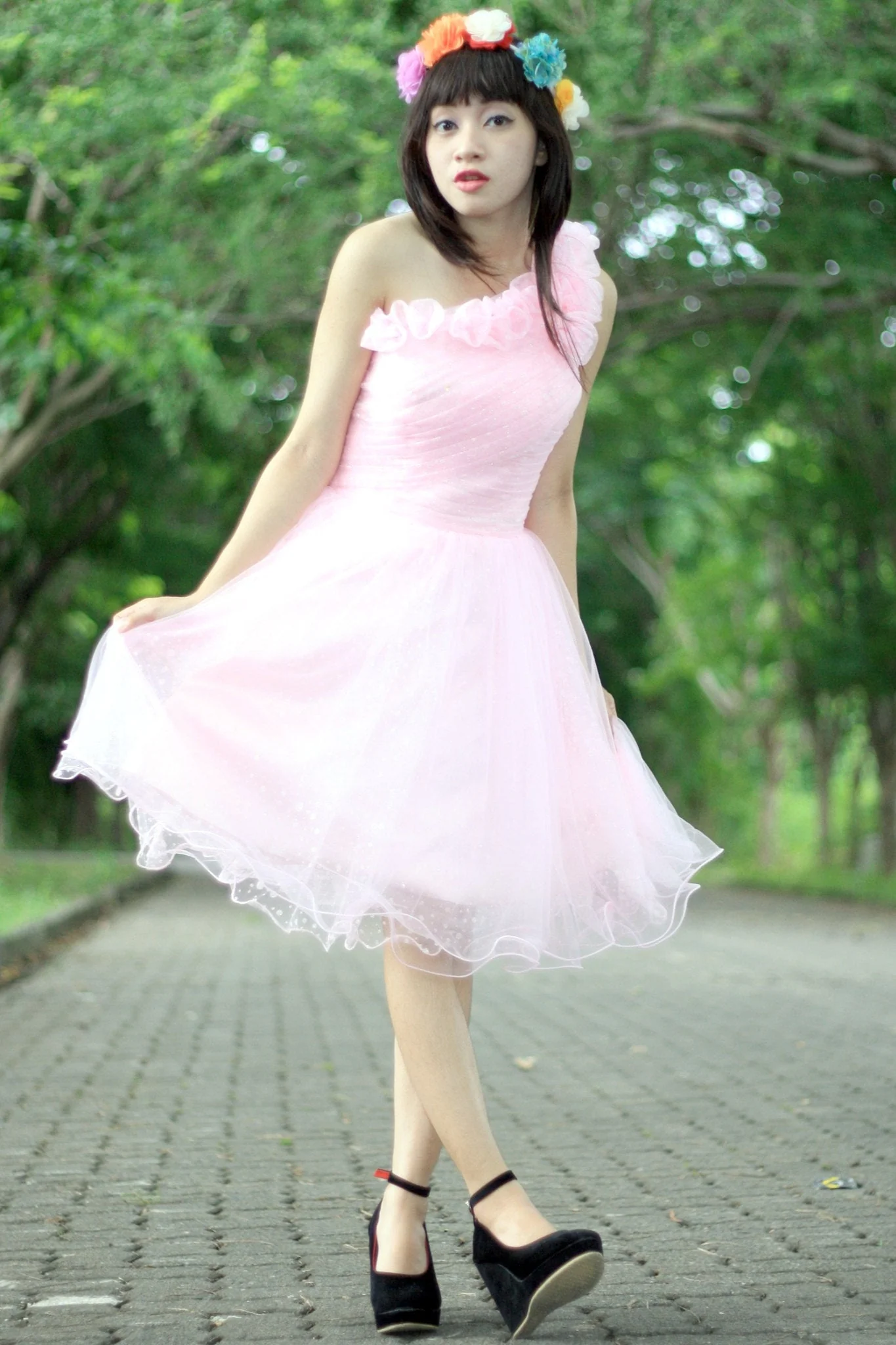 A-line One-shoulder Knee Length Tulle Handmade Flower Homecoming Dress - Image 3