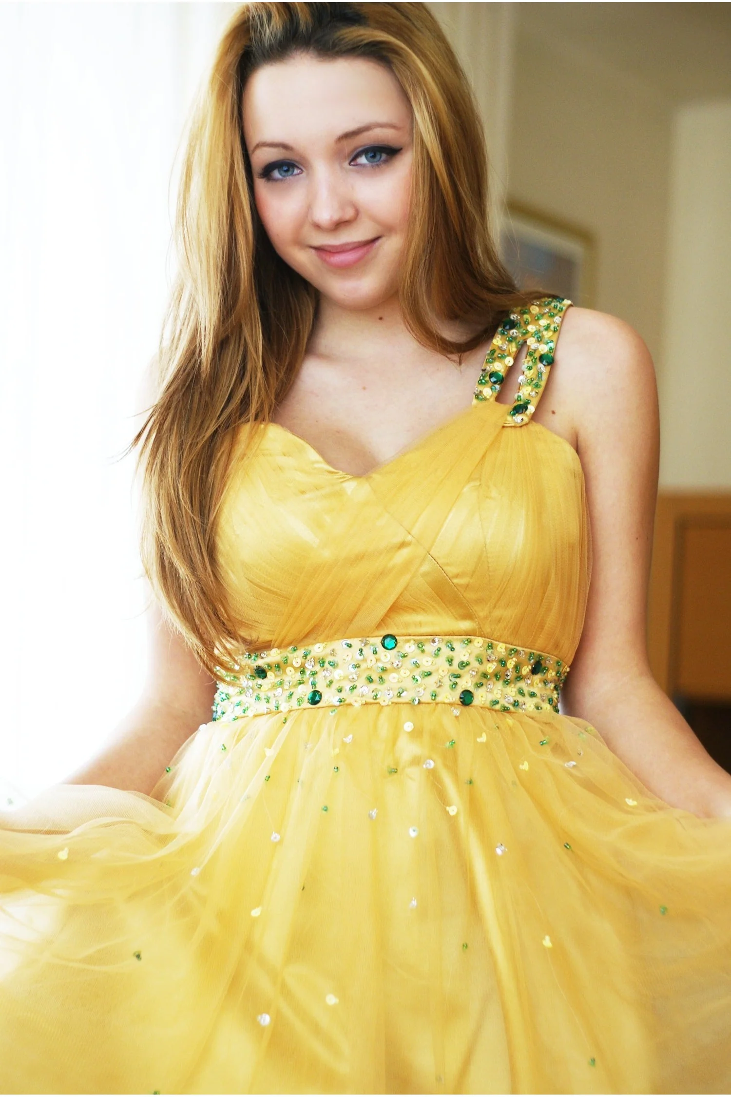 A-line One-shoulder Knee Length Tulle Rhinestone Prom Dress - Image 3