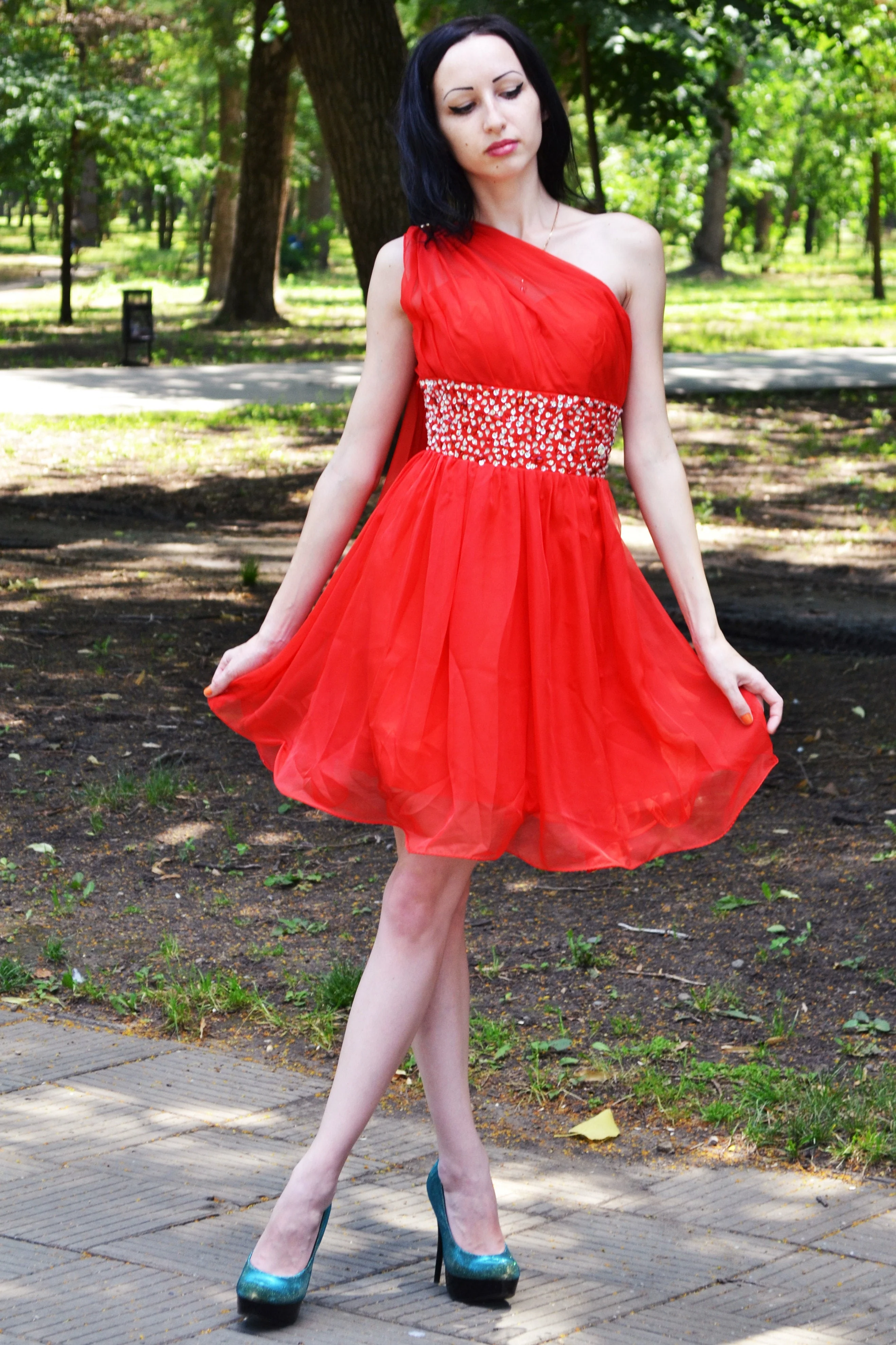 A-line One-shoulder Sweetheart Knee Length Tulle Rhinestone Homecoming Dress - Image 4