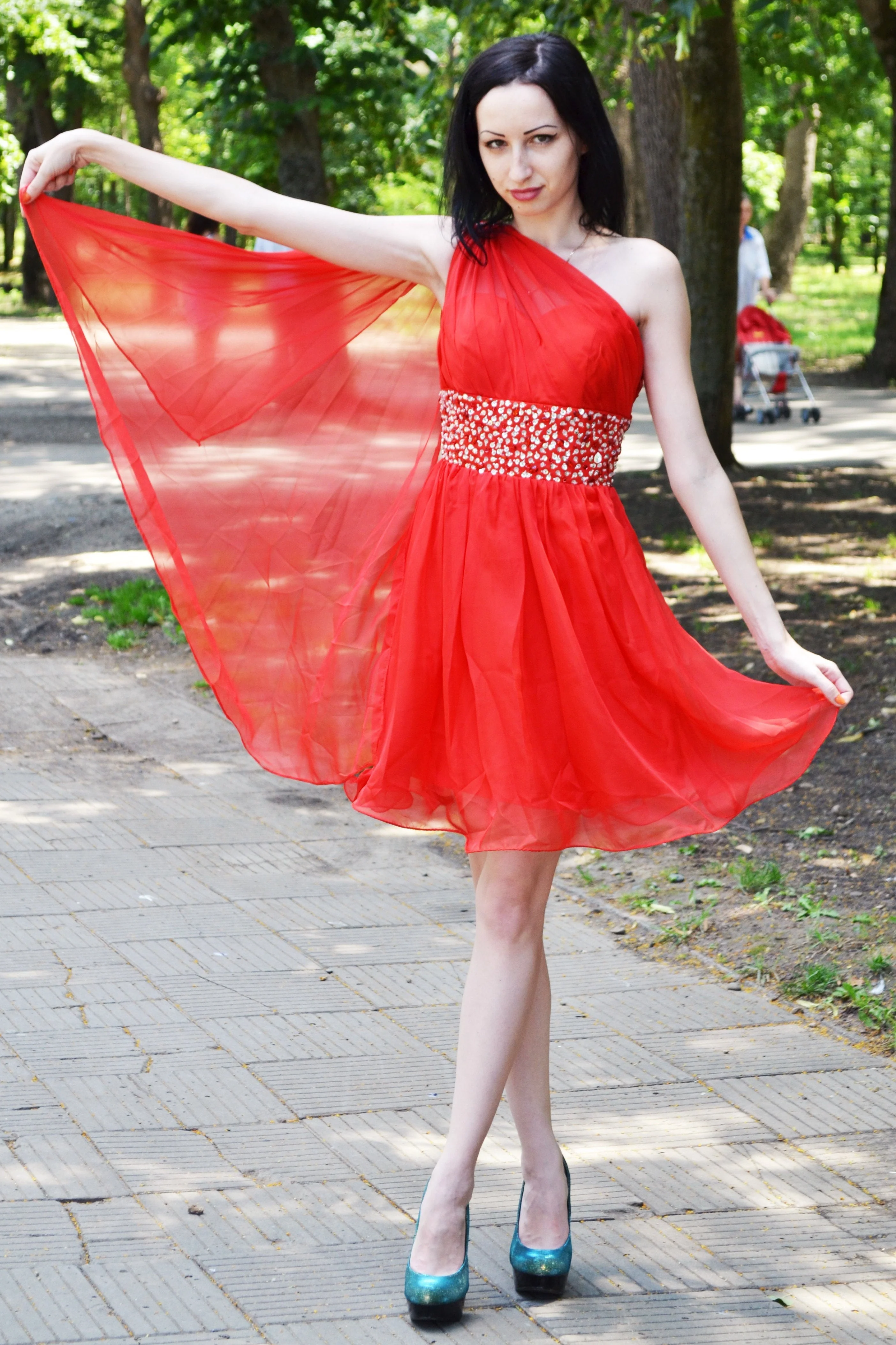 A-line One-shoulder Sweetheart Knee Length Tulle Rhinestone Homecoming Dress - Image 5