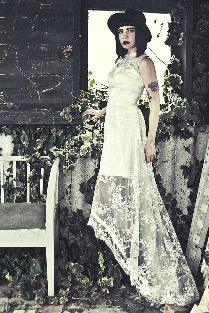 A-line Small Round Collar High-low Length Tulle Lace Applique Wedding Dress - Image 3