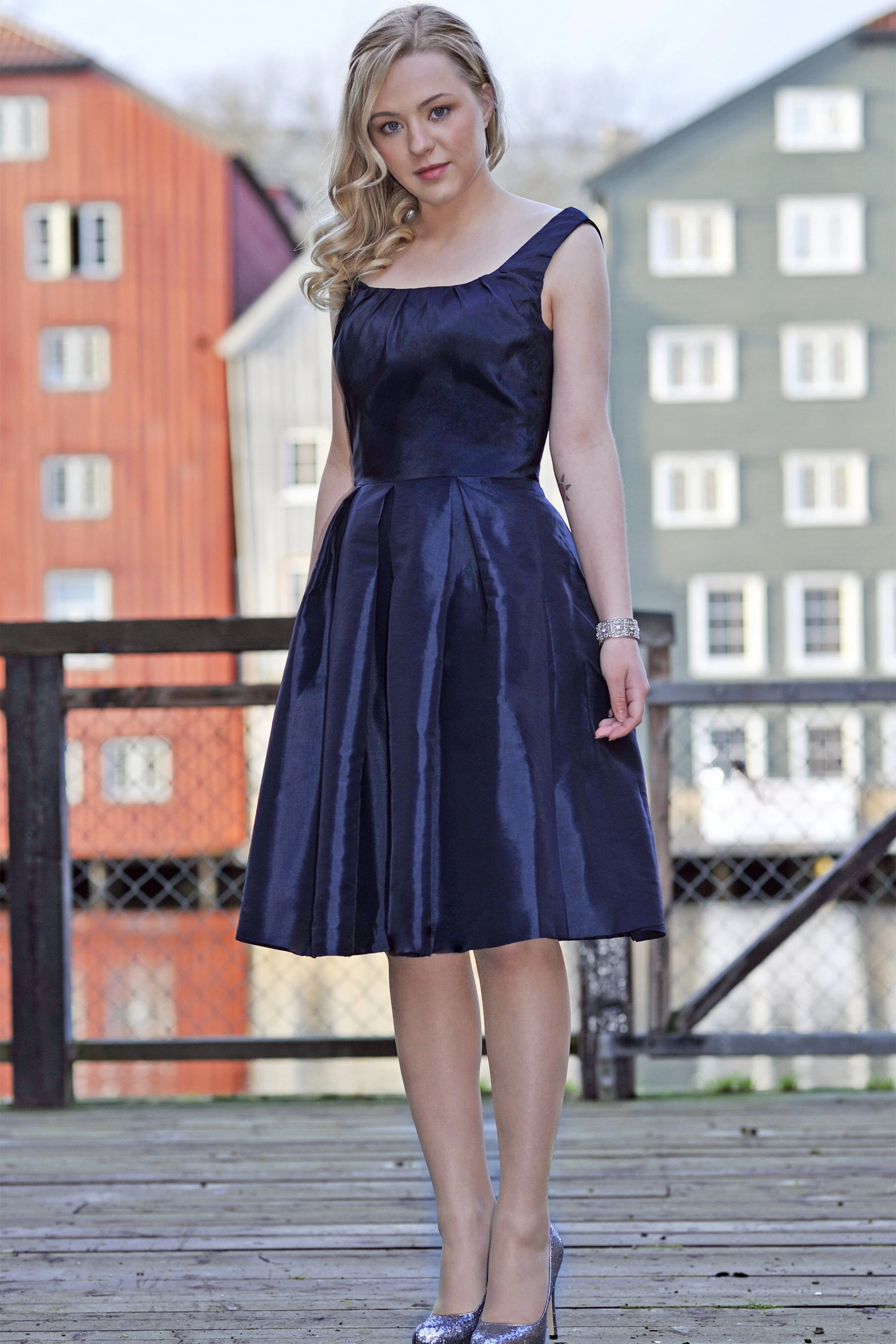 A-line Small Round Collar Knee Length Charmuse Bridesmaid Dress - Image 3