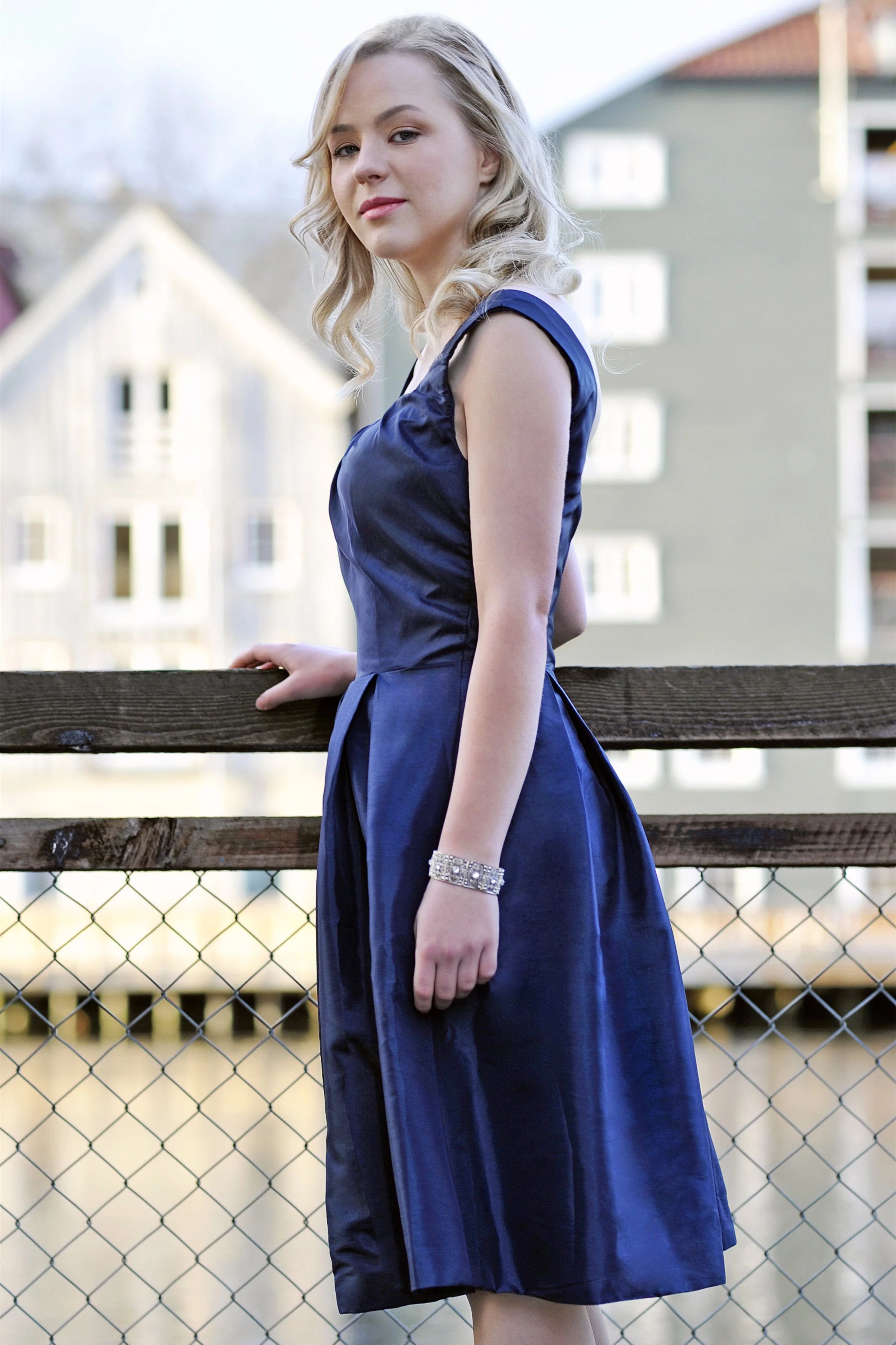 A-line Small Round Collar Knee Length Charmuse Bridesmaid Dress - Image 4