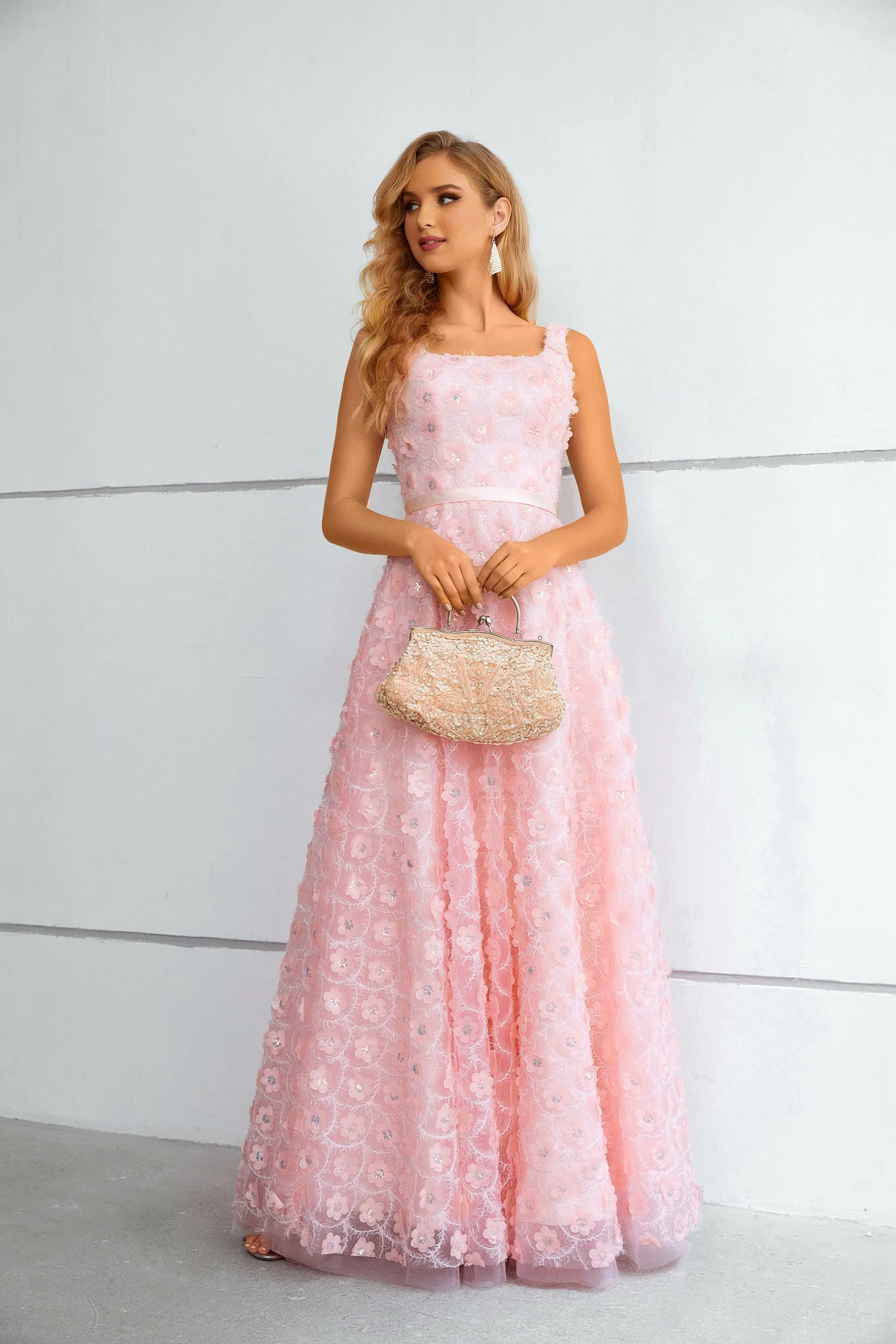 A-line Square Lace Applique Floor-length Sleeveless Backless Prom Dress - Image 4
