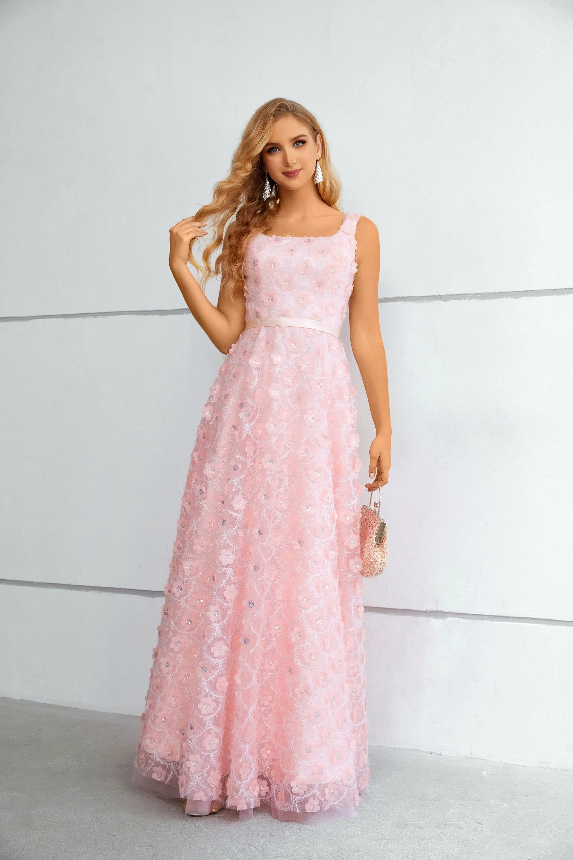 A-line Square Lace Applique Floor-length Sleeveless Backless Prom Dress - Image 6