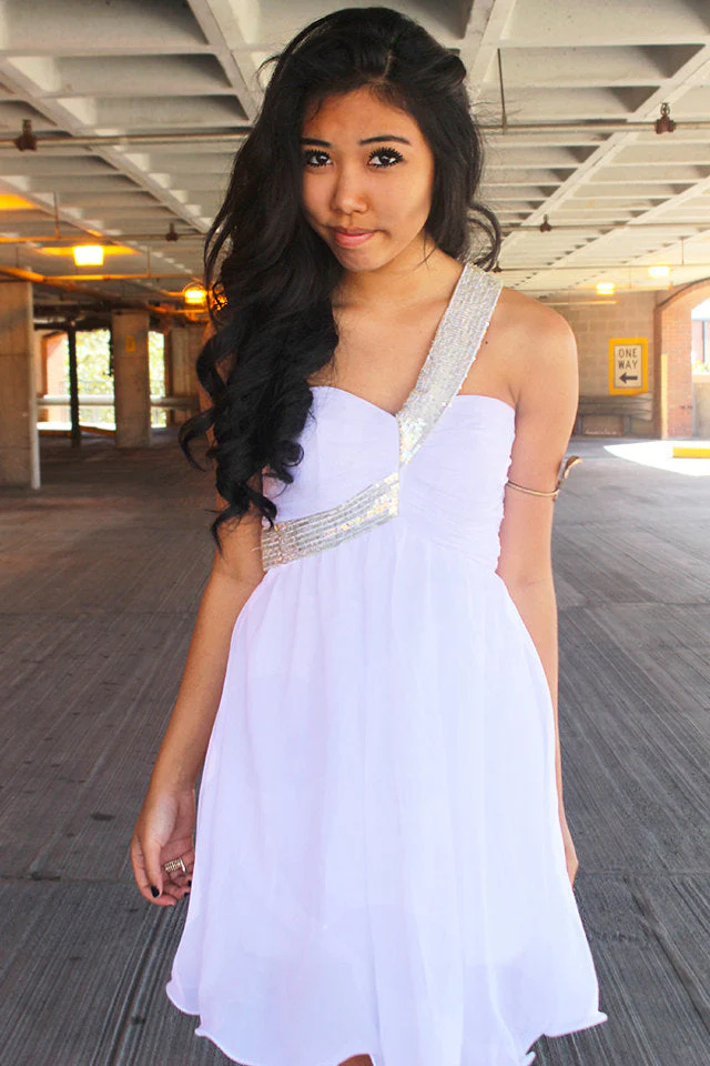 A-line Sweetheart Diagonal Strap Floor Length Chiffon Paillette Prom Dress - Image 4