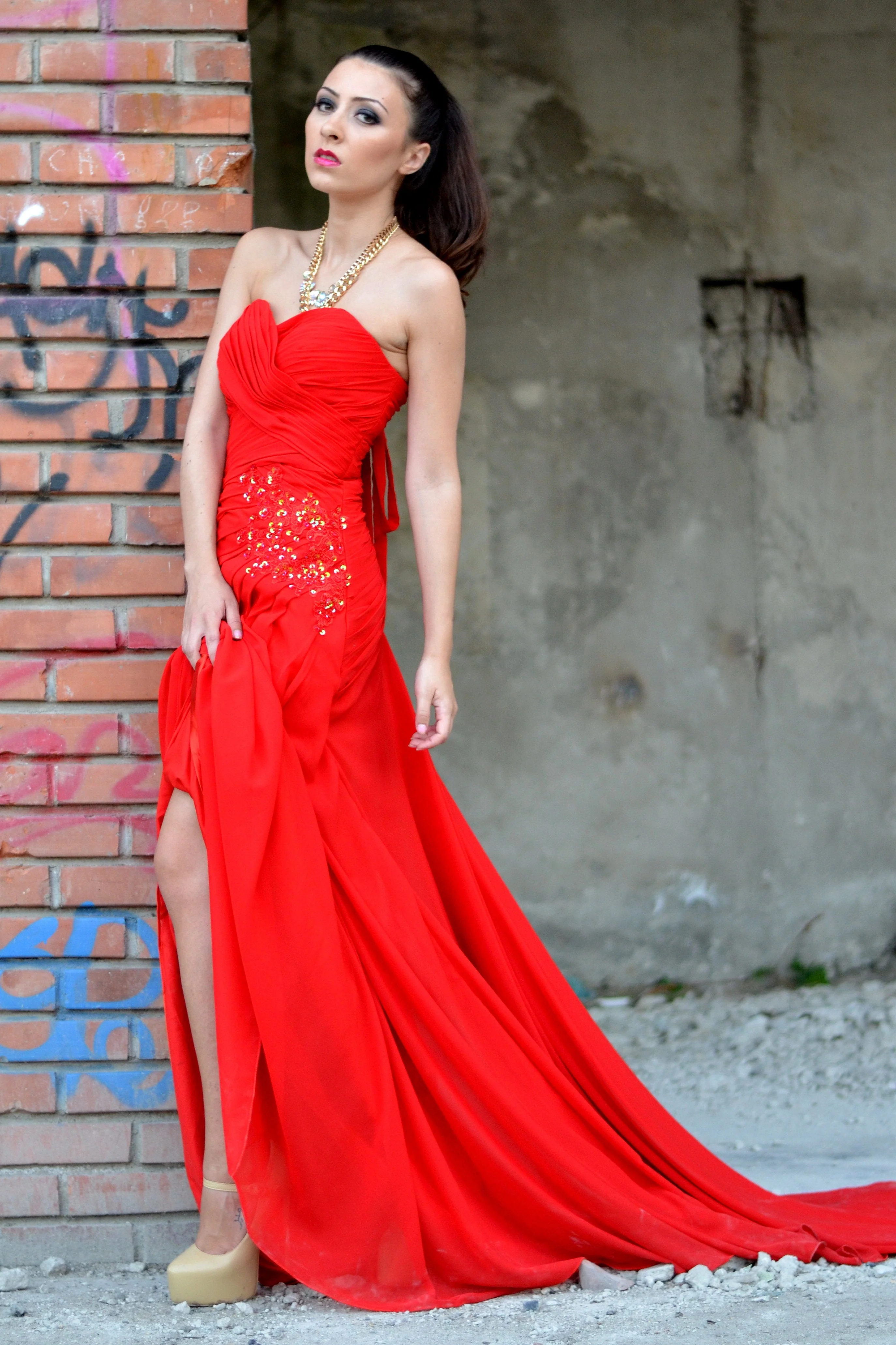 A-line Sweetheart Floor Length Chapel Chiffon Rhinestone Prom Dress - Image 9
